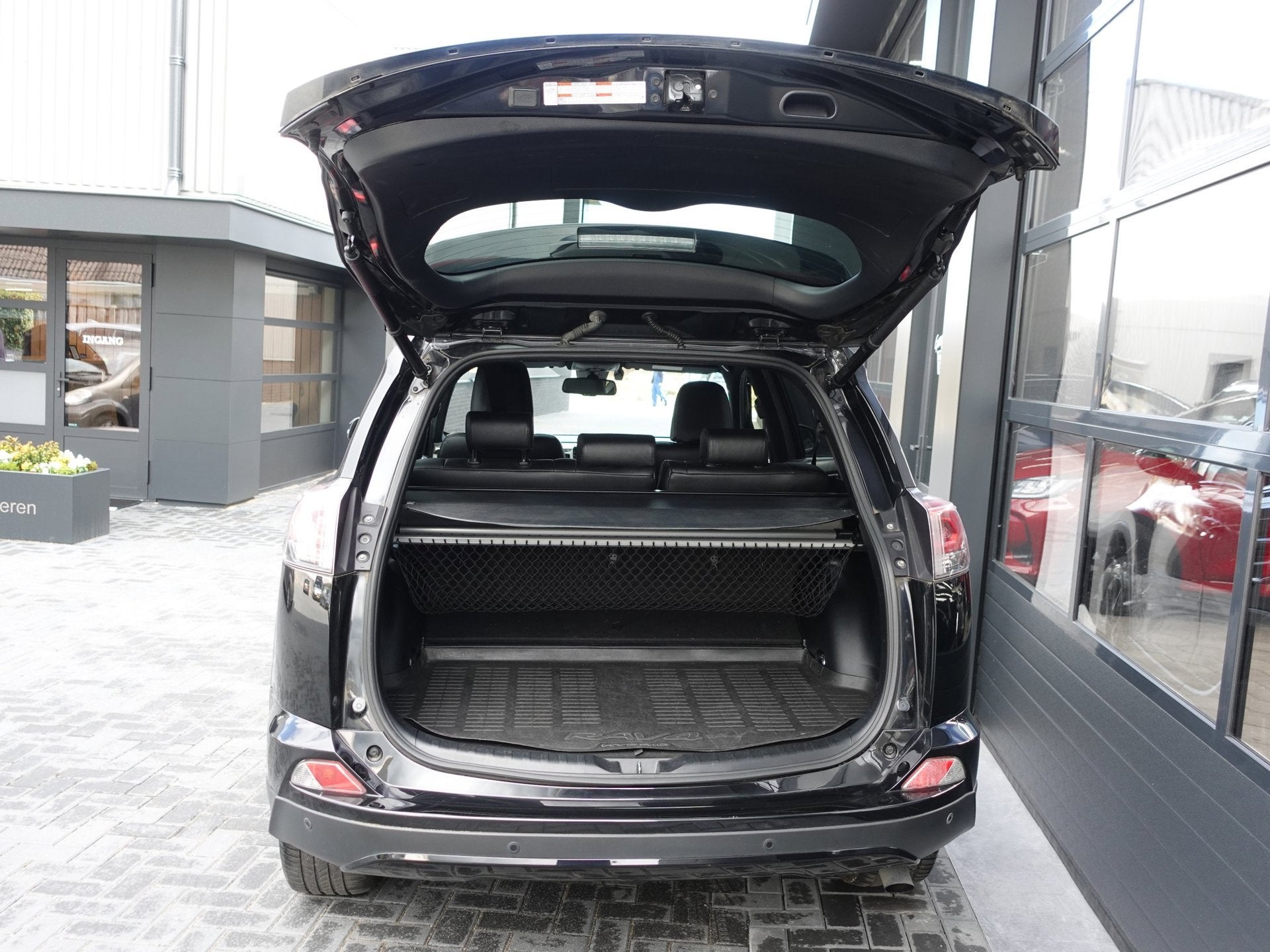 Foto 7 van Toyota RAV4 2.5 Hybrid Black Edition (Navi/Carplay,Camera,Cr