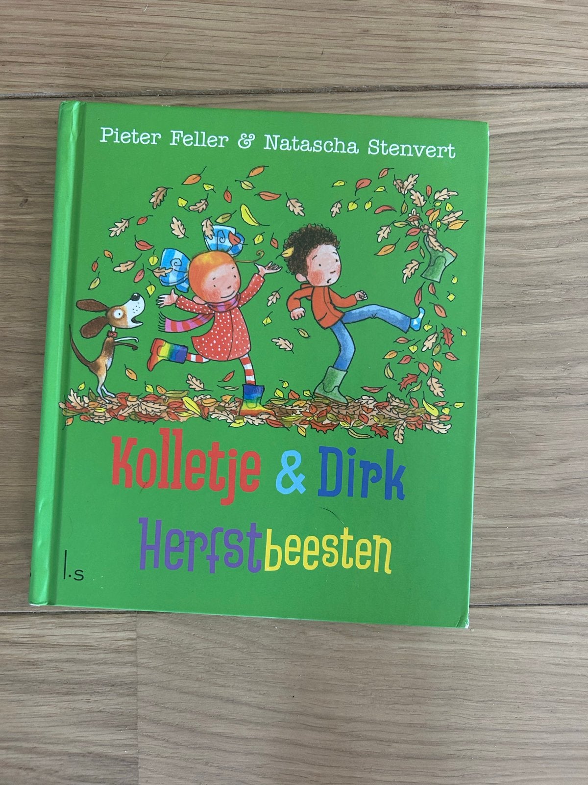 Kolletje & Dirk: Herfstbeesten - Pieter Feller & Natascha St, Jongen of Meisje, Ophalen of Verzenden, Zo goed als nieuw, Voorleesboek