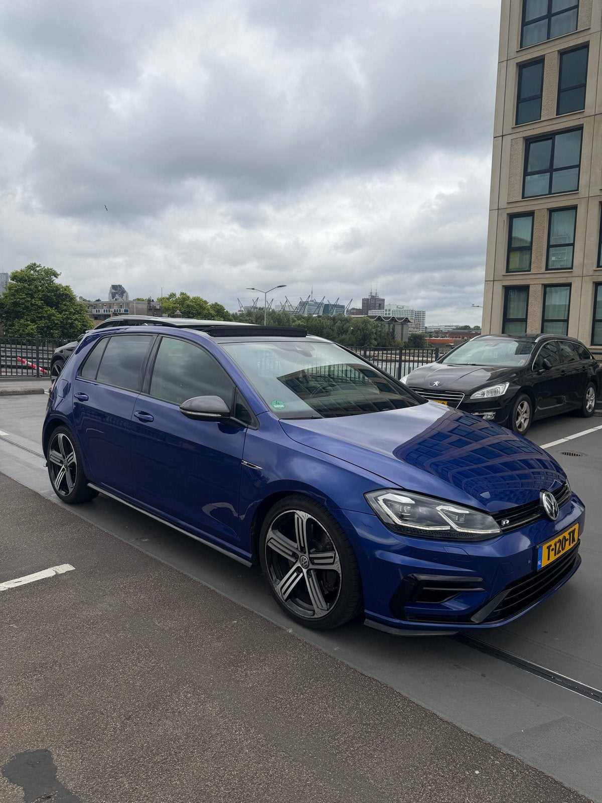 Volkswagen Golf 2.0 TSI 310pk 4Motion 5D 2019 Blauw, Automaat, 4 cilinders, 1984 cc, Blauw