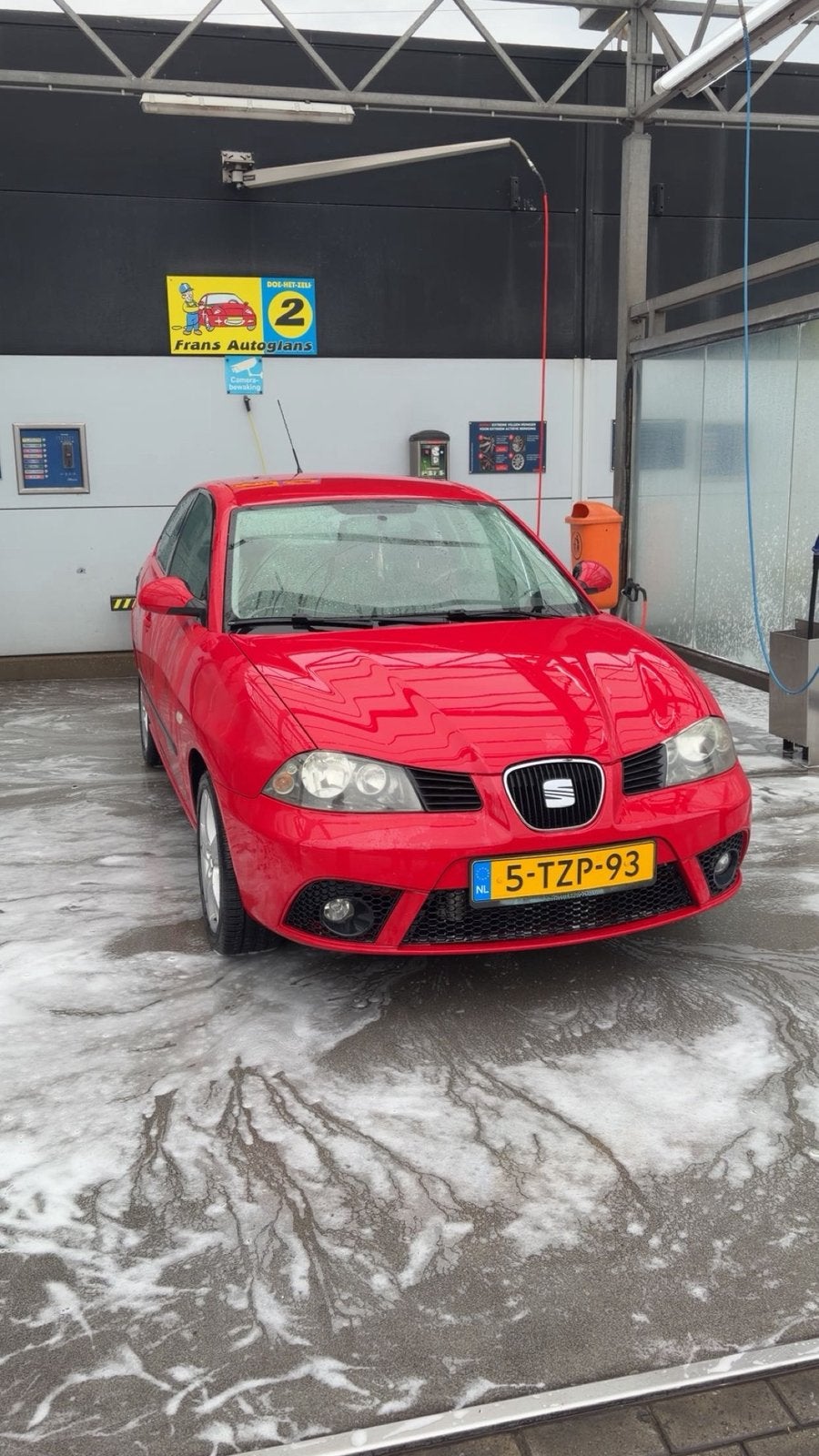 Seat Ibiza 1.4 16V 74KW 2006 Rood, Voorwielaandrijving, 15 km/l, 40 €/maand, 4 cilinders