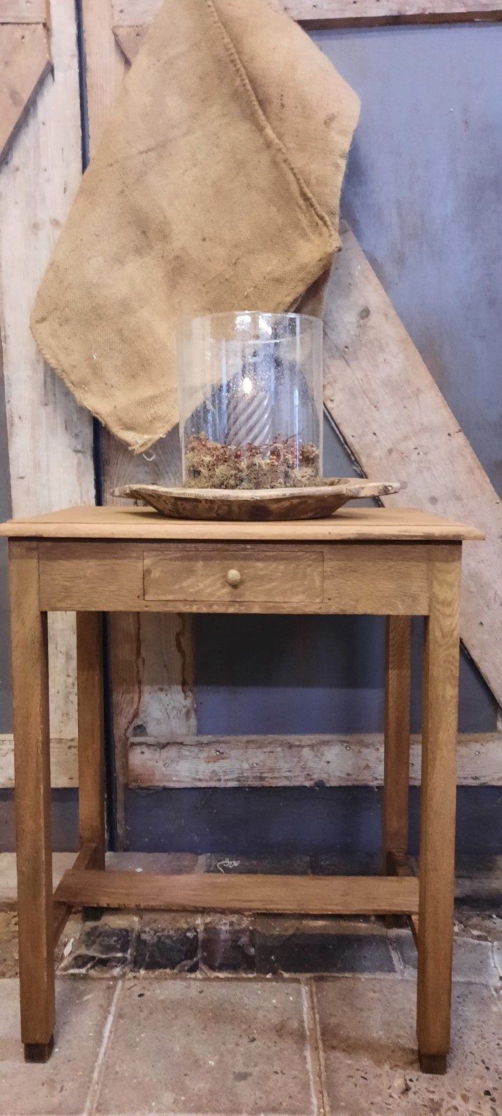 Oud eiken bijzettafeltje tafeltje sidetable haltafel stoer, Ophalen