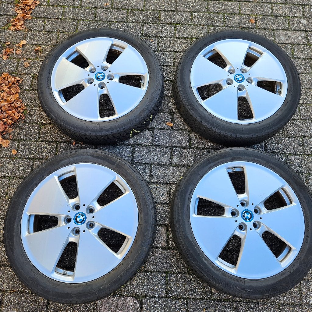 BMW i3 19 inch winterset Blizzak LM500 + TPMS, Auto diversen, Ophalen