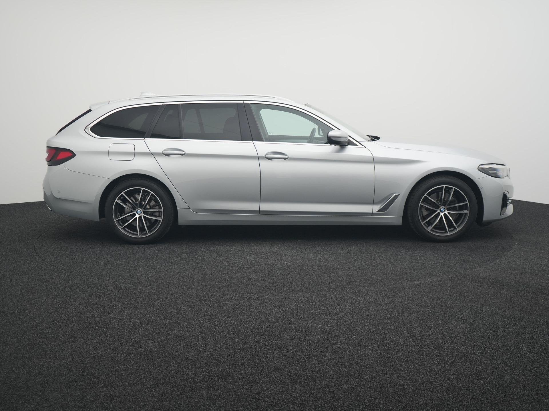 Foto 6 van BMW 5-serie Touring 520i High Executive