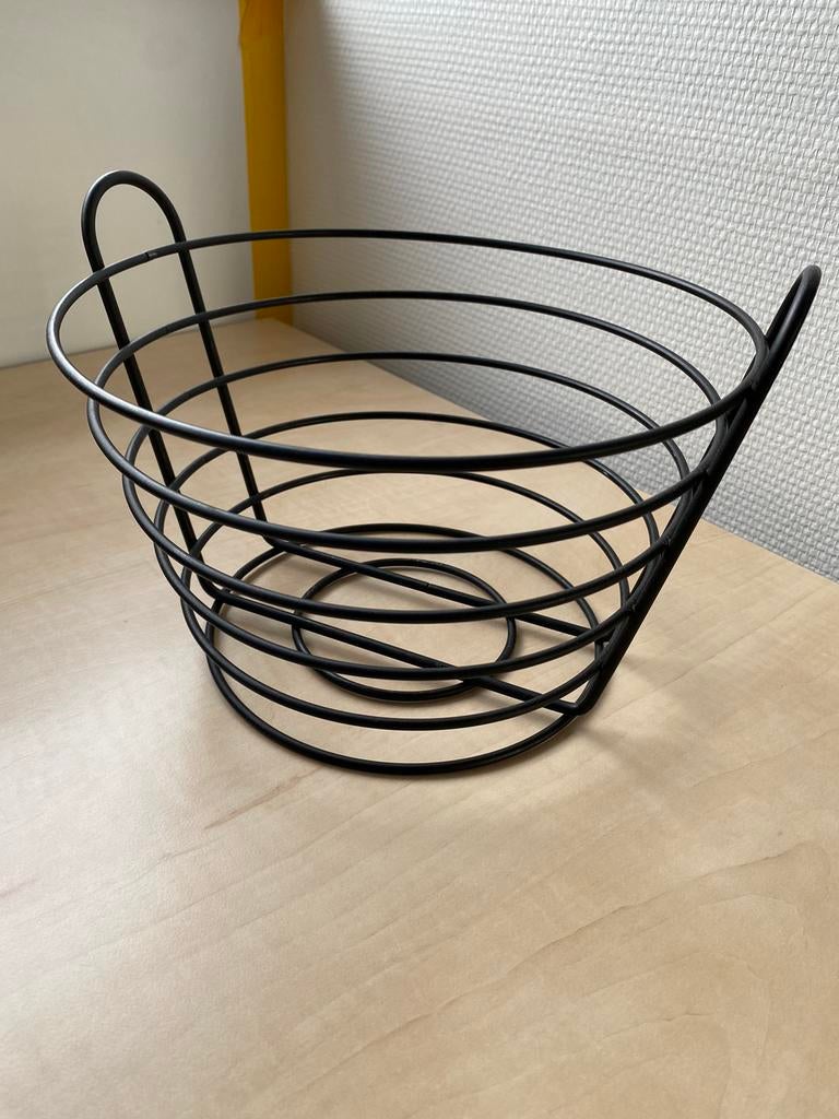 Metalen mand voor fruit, groente of decoratie, Ophalen of Verzenden, Zo goed als nieuw, Rond, Overige materialen