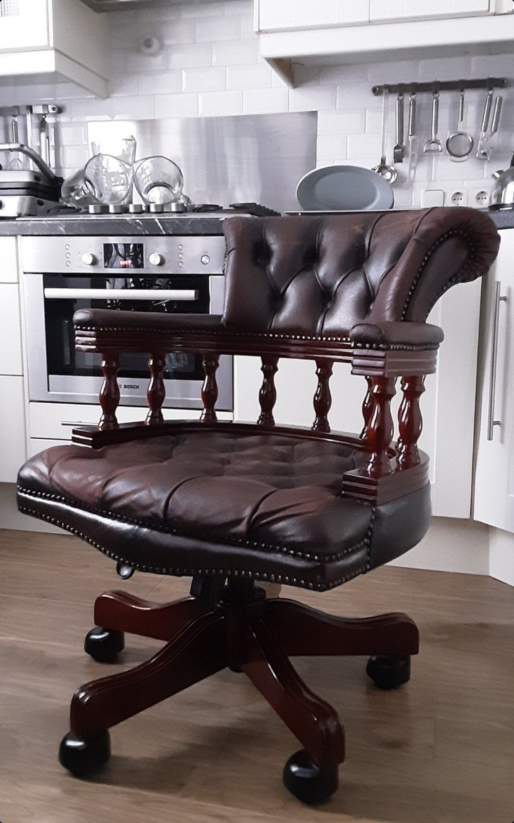 Bureaustoel classic Chesterfield Captain's Office Chair, Huis en Inrichting, Bureaustoelen, Ophalen, Gebruikt