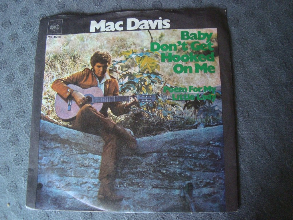 Mac davis- baby dont'nt get hooked on me, Ophalen of Verzenden, Zo goed als nieuw, Pop