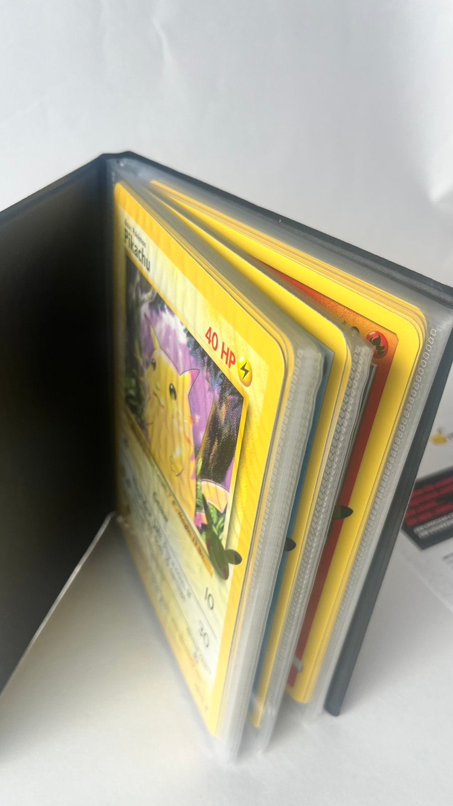 25th Pokémon 25 Giant promocards met binder, Ophalen of Verzenden, Nieuw, Boek of Catalogus