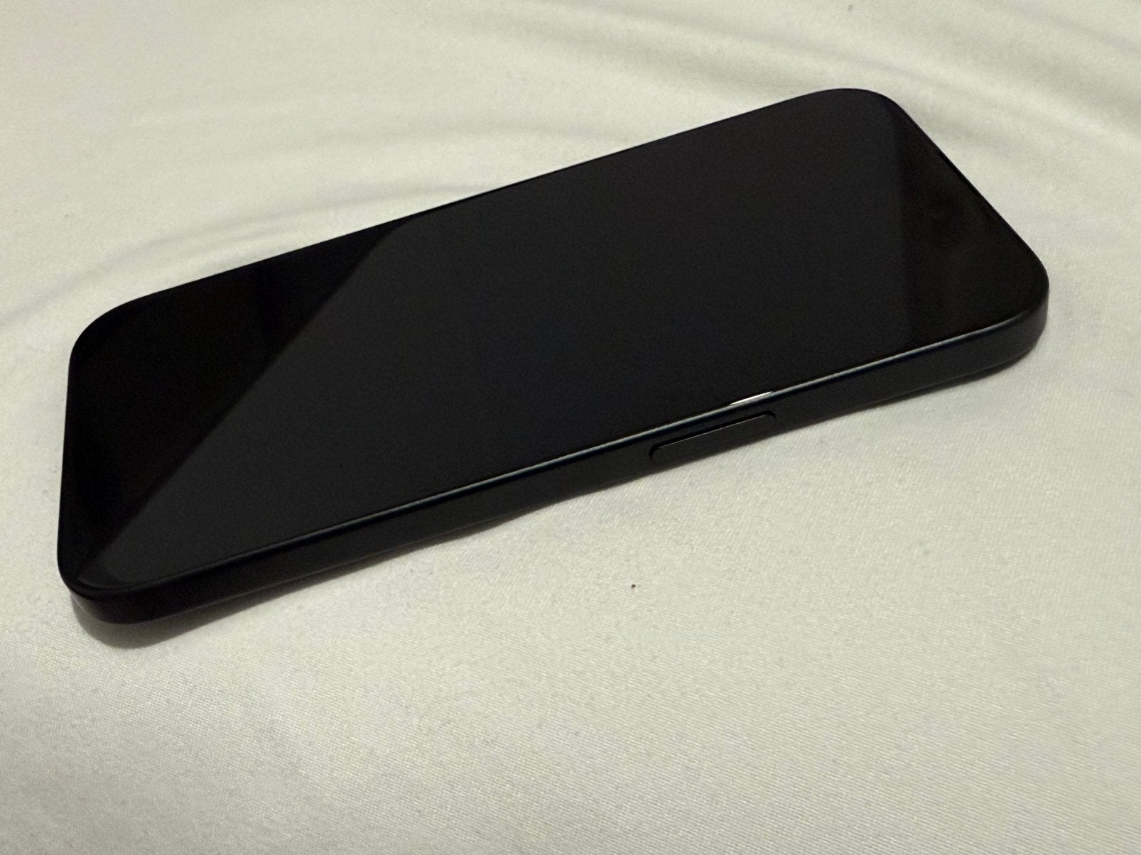 Foto 2 van iPhone 15 256GB Zwart - Zo Goed Als Nieuw