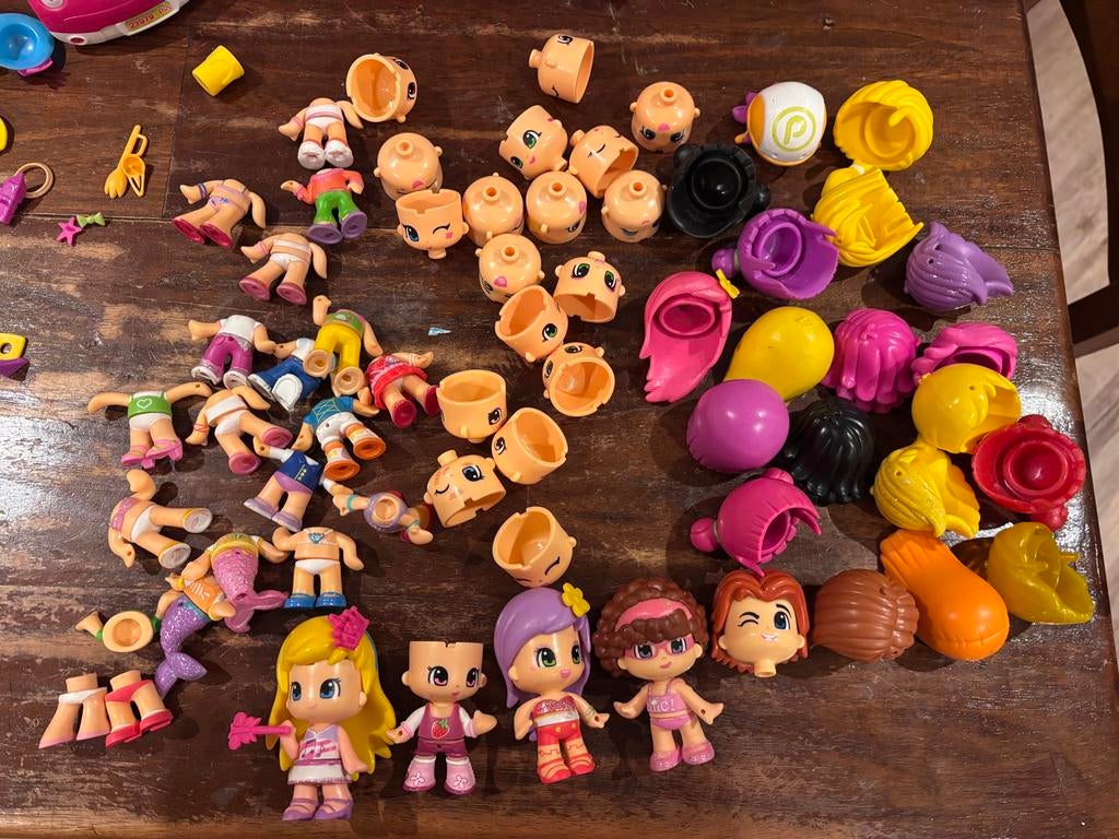 Grote set Pinypon poppetjes en accessoires, Ophalen of Verzenden, Gebruikt, Overige typen