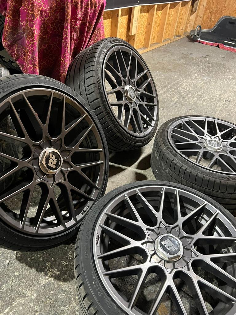 Rotiform RSE 19 inch, Banden en Velgen, 235 mm, Zomerbanden, Ophalen