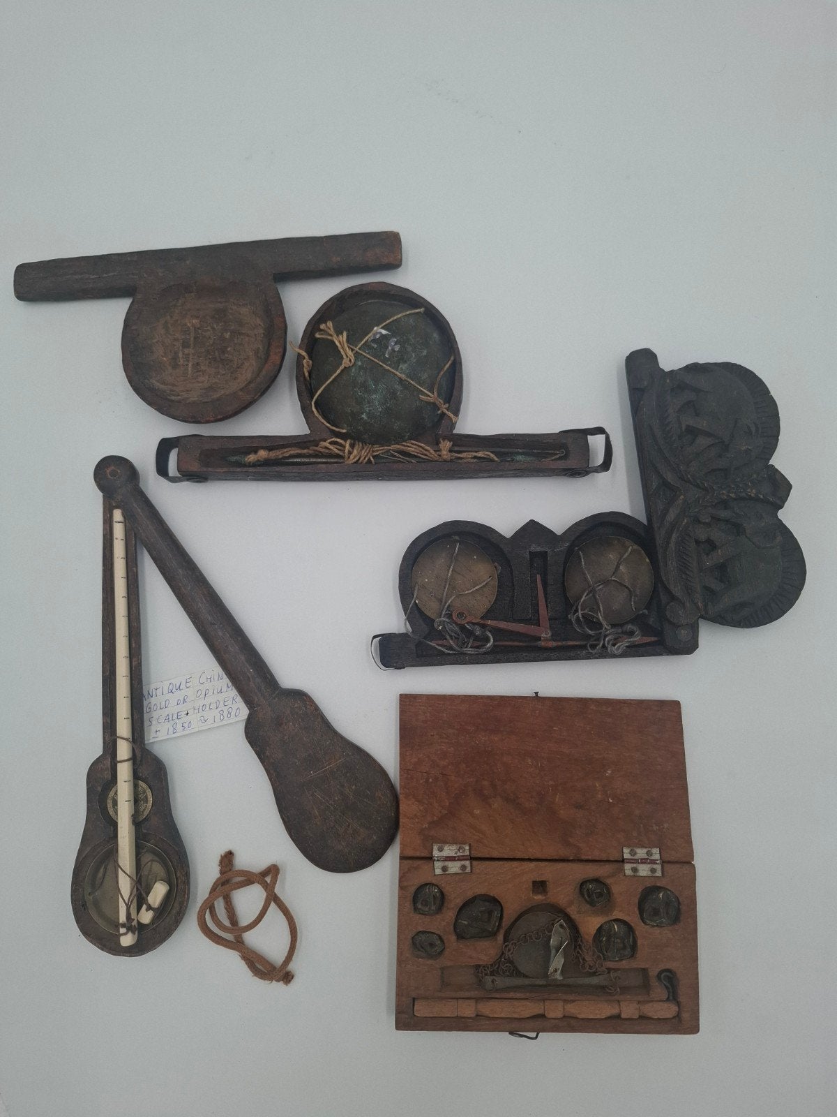 Bijzondere collectie antieke opium weegschaaltjes, Ophalen of Verzenden