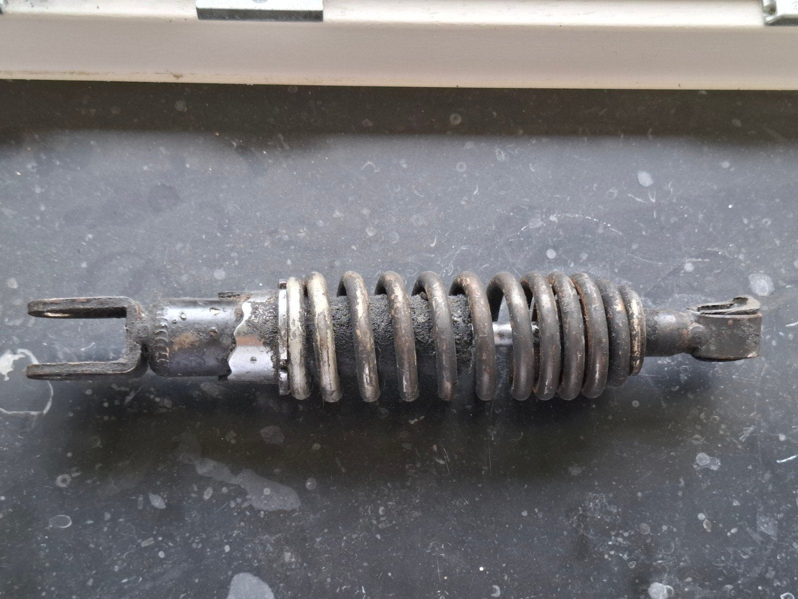 Achtervering Peugeot Verticaal, Fietsen en Brommers, Ophalen