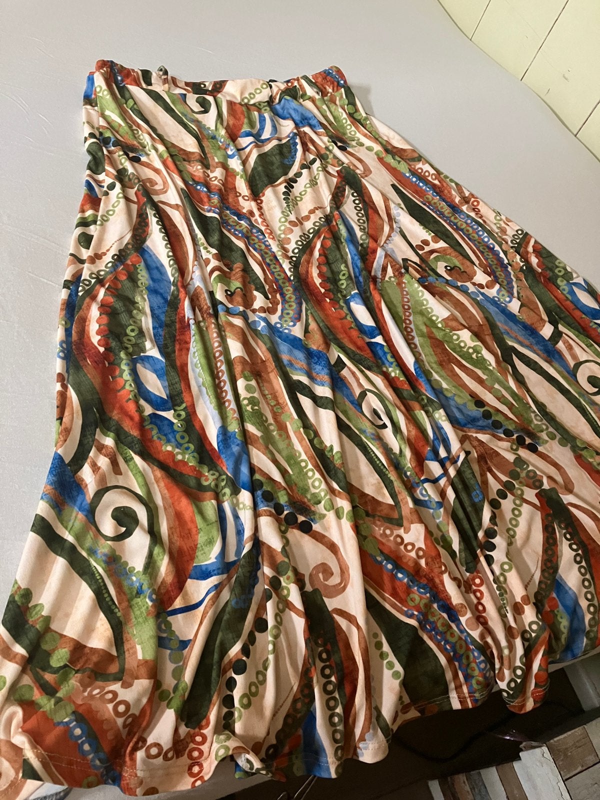 Midi zwierige rok mt 42/44, Kleding | Dames, Ophalen of Verzenden, Zo goed als nieuw, Maat 42/44 (L), Onder de knie