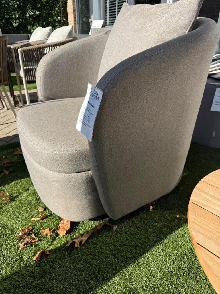 Outdoor Draai Fauteuil Venice van UrbanSofa, Tuin en Terras, Tuinsets en Loungesets, Overige materialen, Markt 27-29 Wageningen