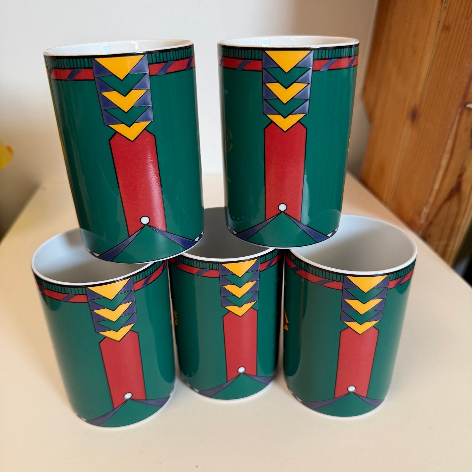 Set van 5 Vintage KAHLA mokken-"Change" Porselein- Memphis, Ophalen of Verzenden, Zo goed als nieuw, Steen/keramiek, Overige merken