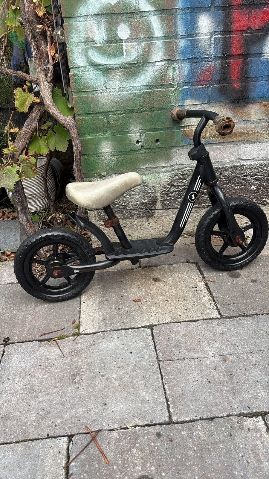 Zwarte loopfiets voor kinderen - Gebruikt, Ophalen, Gebruikt, Minder dan 16 inch