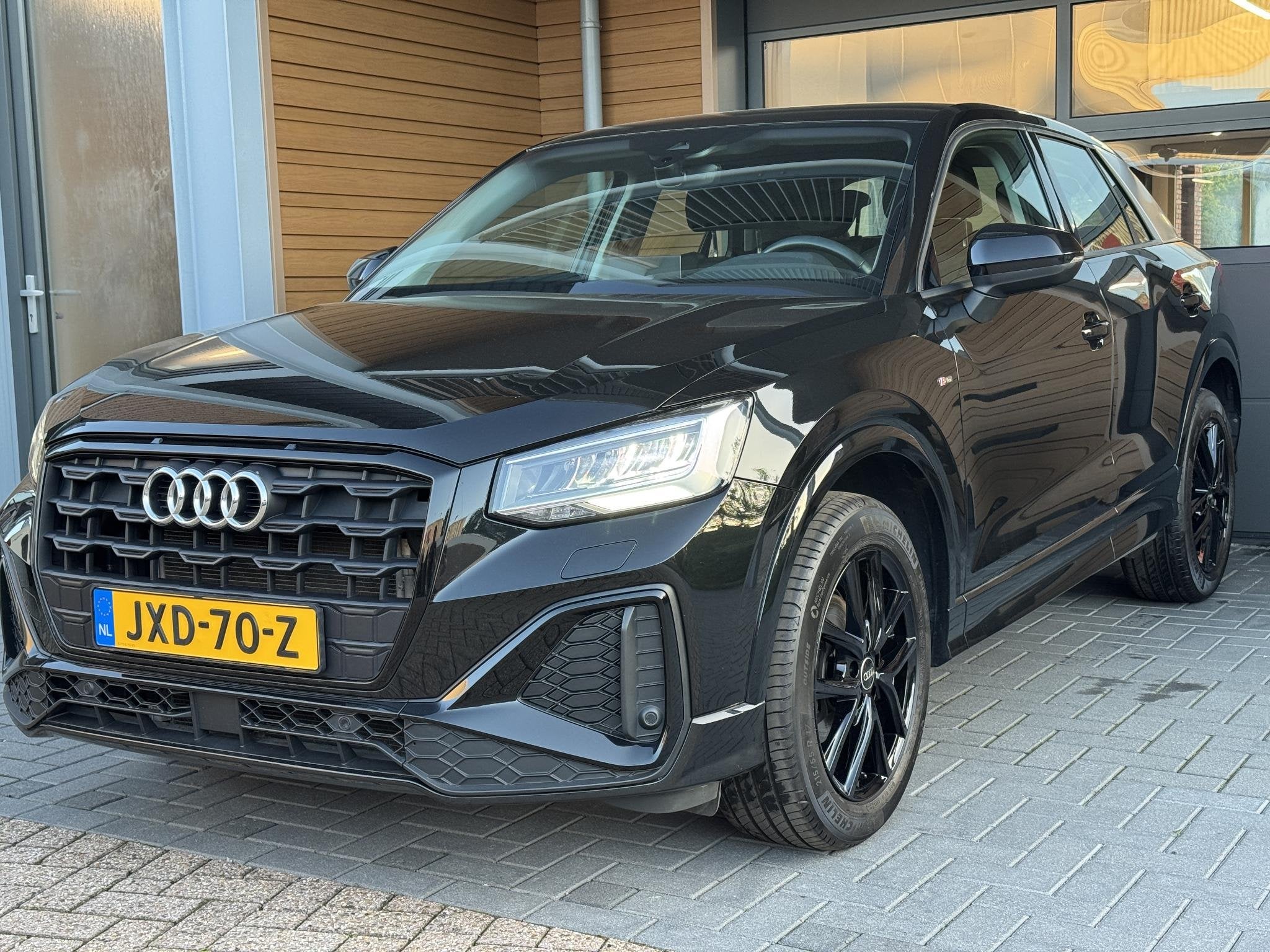 Audi Q2 35 TFSI S-line,Cam,Carpl,Navi,Cruise,Leer, Auto's, Dealer onderhouden, 4 cilinders, 150 pk, Zwart