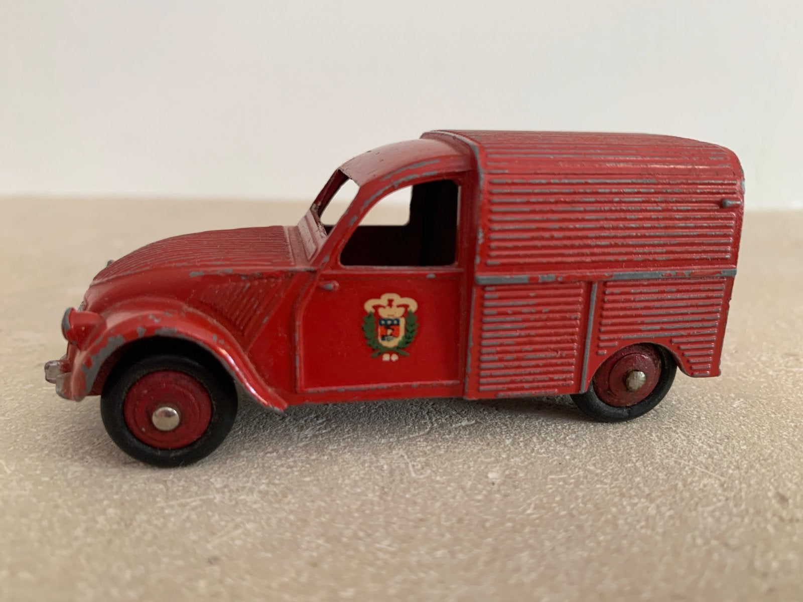 Dinky Toys Citroën 2CV Bestelwagen - 25D - Rood, Overige merken, Gebruikt, 1:50 of kleiner, Auto