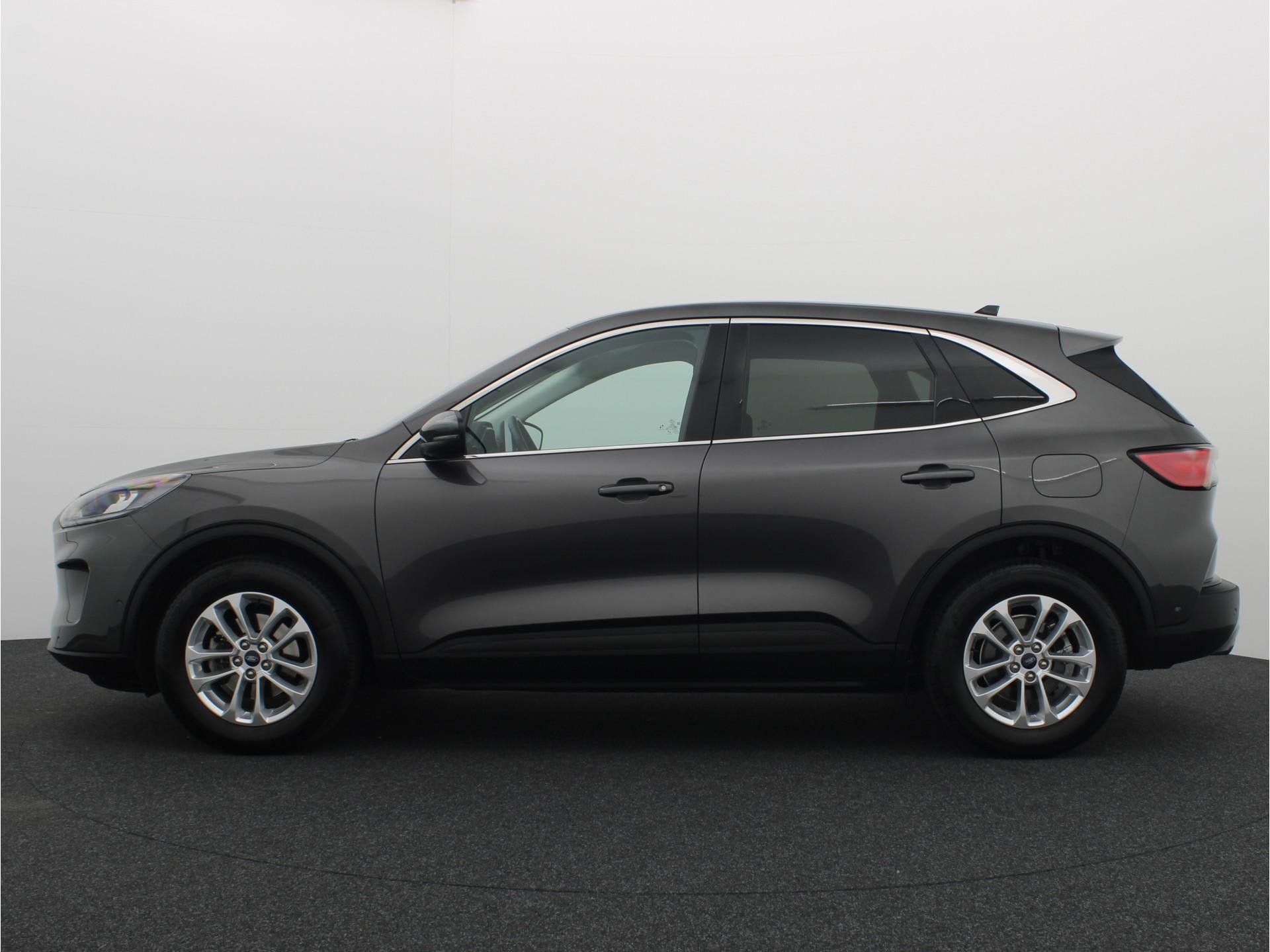 Ford Kuga 1.5 EcoBoost Titanium 1800KG TREKGEW / 360GR CAMER, Auto's, Ford, Voorwielaandrijving, Stof, 4 cilinders, 150 pk