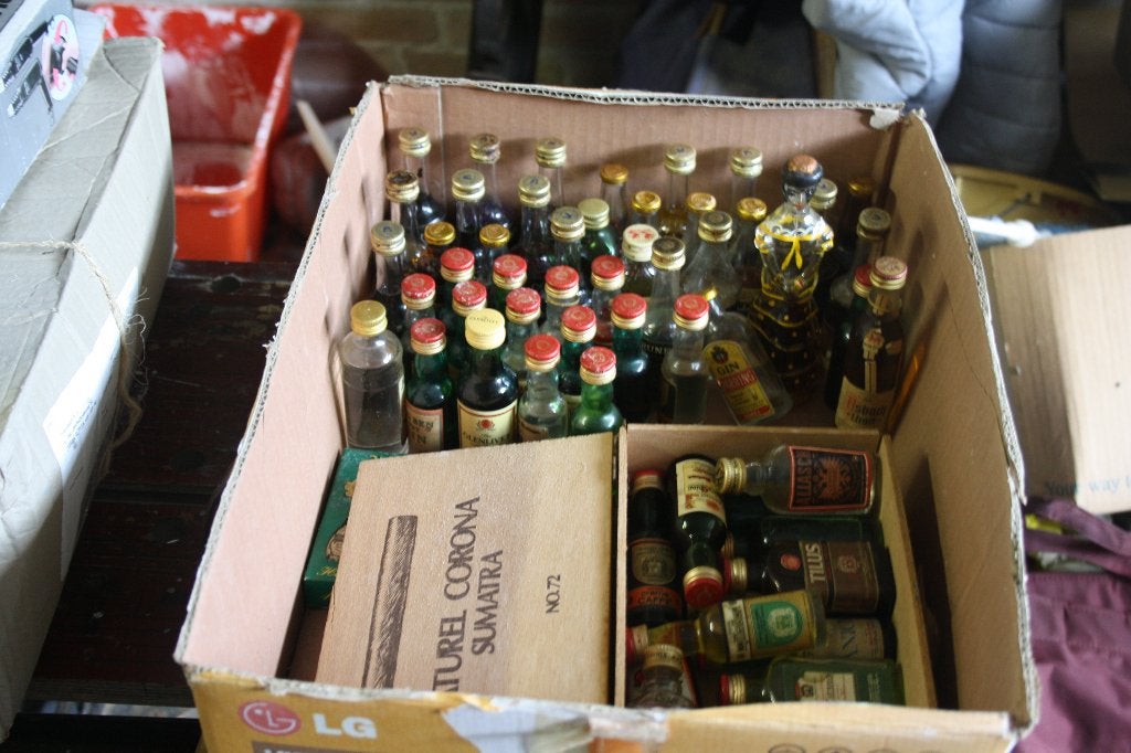 mini  drankflesjes, Ophalen, Zo goed als nieuw