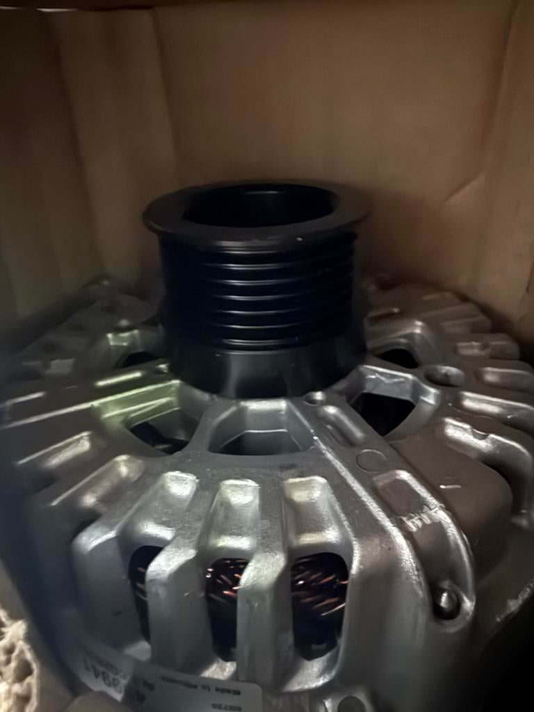 Nieuwe Valeo Dynamo Mercedes W205 C220 BlueT Start-Stop 200A, Auto-onderdelen, Ophalen of Verzenden, Nieuw, Mercedes-Benz