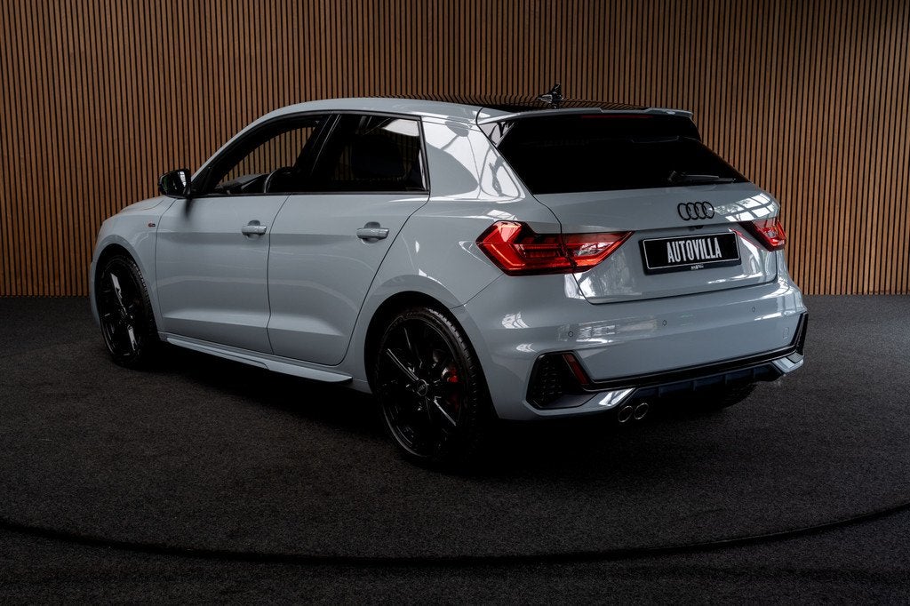 Audi A1 Sportback 40 TFSI S- Line Leder Camera Navi Virtual, Auto's, Audi, 4 cilinders, 1984 cc, Leder en Stof, Origineel Nederlands