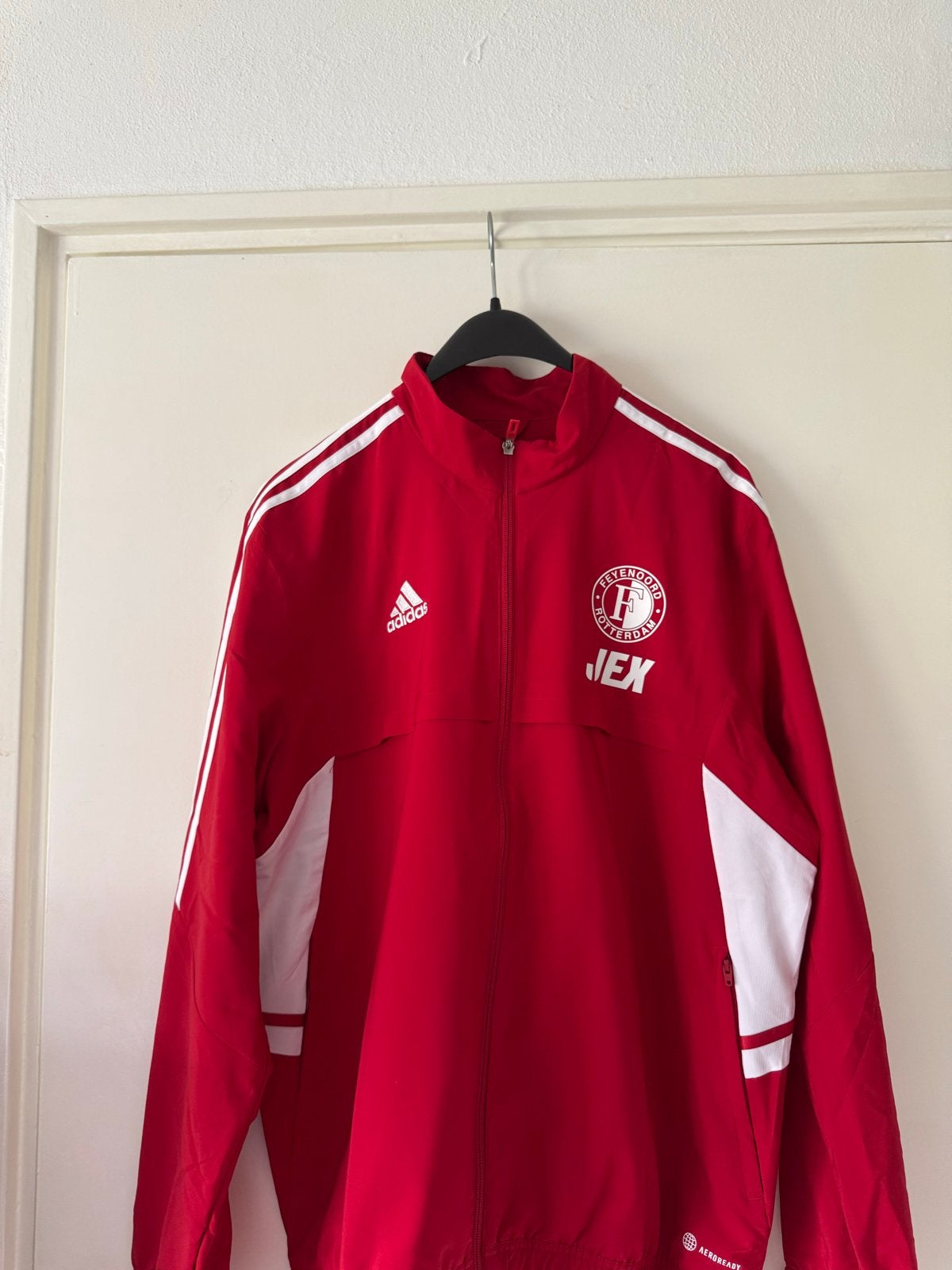 Adidas Feyenoord Trainingsjack Rood Maat L, Kleding | Heren, Maat 52/54 (L), Ophalen of Verzenden, Zo goed als nieuw, Voetbal
