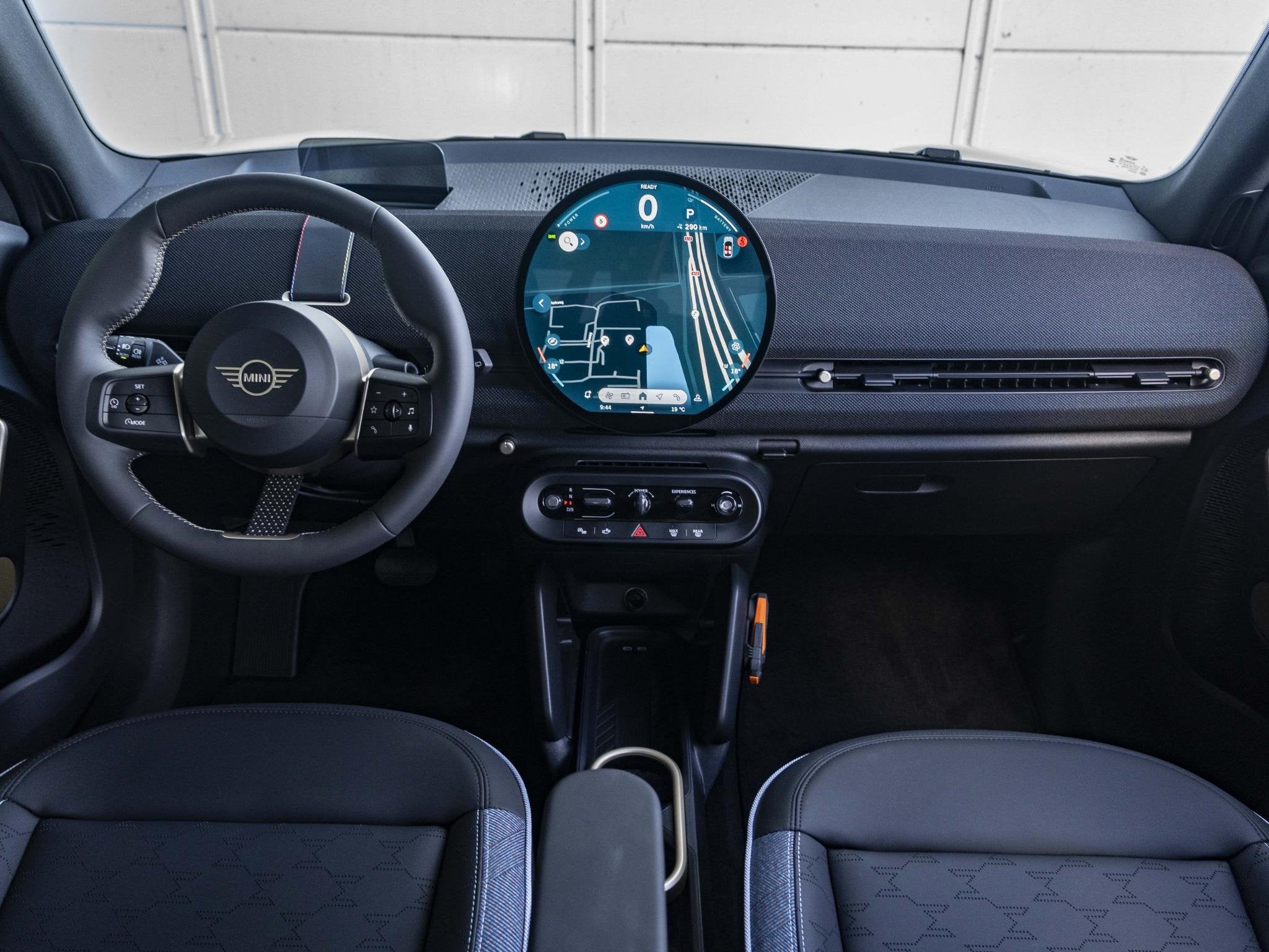 MINI Aceman SE SoH 100% | Classic + XS-pakket + Stuur en sto, Auto's, Gebruikt, Met garantie (alle), Leder en Stof, Wit