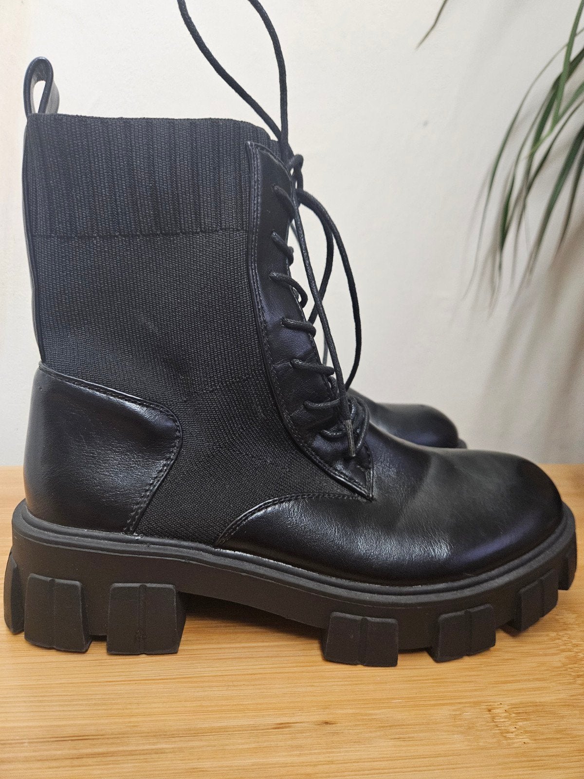 Paar prachtige z.g.a.n. boots van Merry Scott,  mt 40!, Zwart, Lage of Enkellaarzen, Ophalen of Verzenden, Zo goed als nieuw
