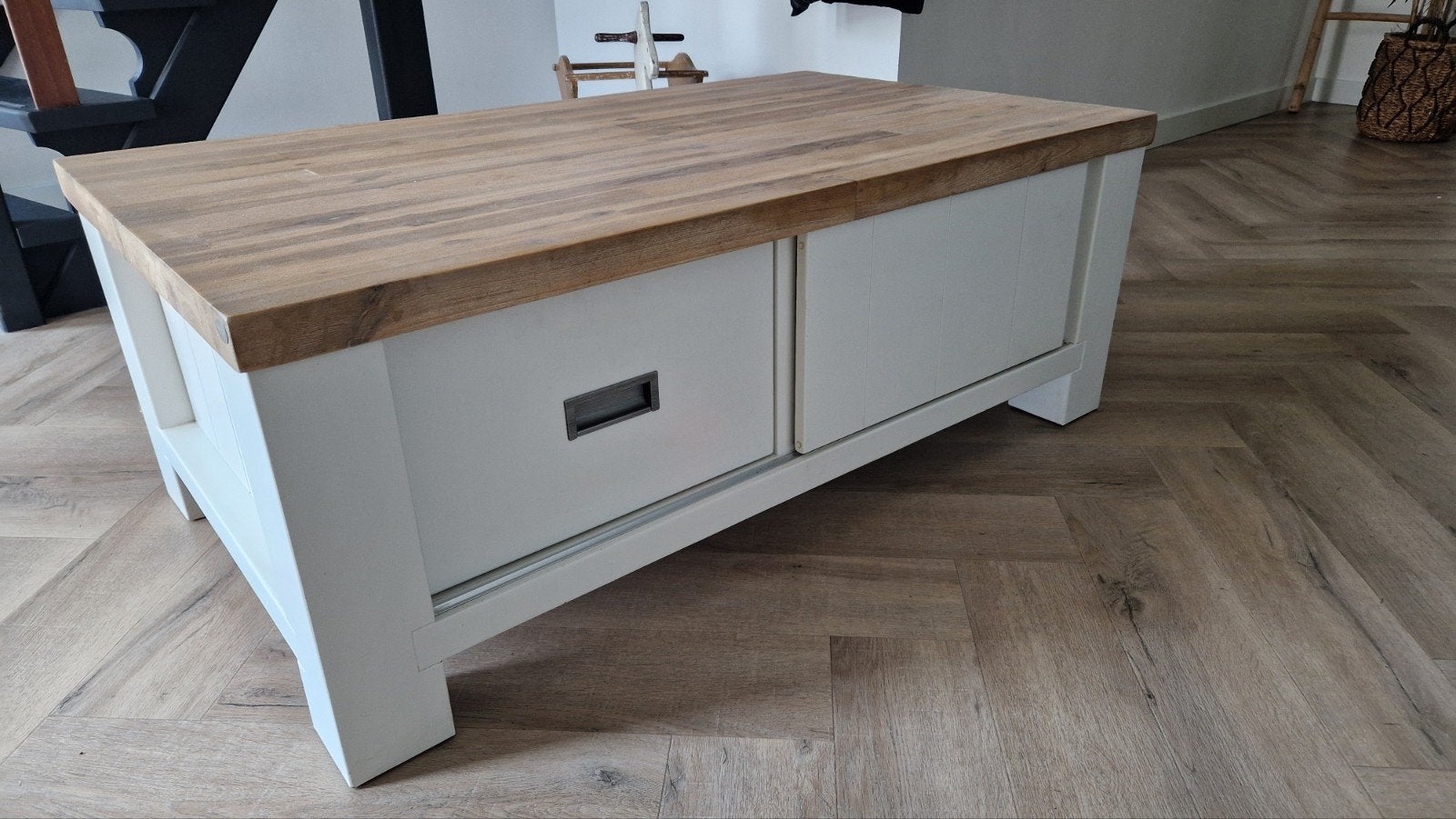 Salontafel Henders en Hazel, topblad van acaciahout, Huis en Inrichting, Tafels | Salontafels, Ophalen, Gebruikt, 50 tot 100 cm