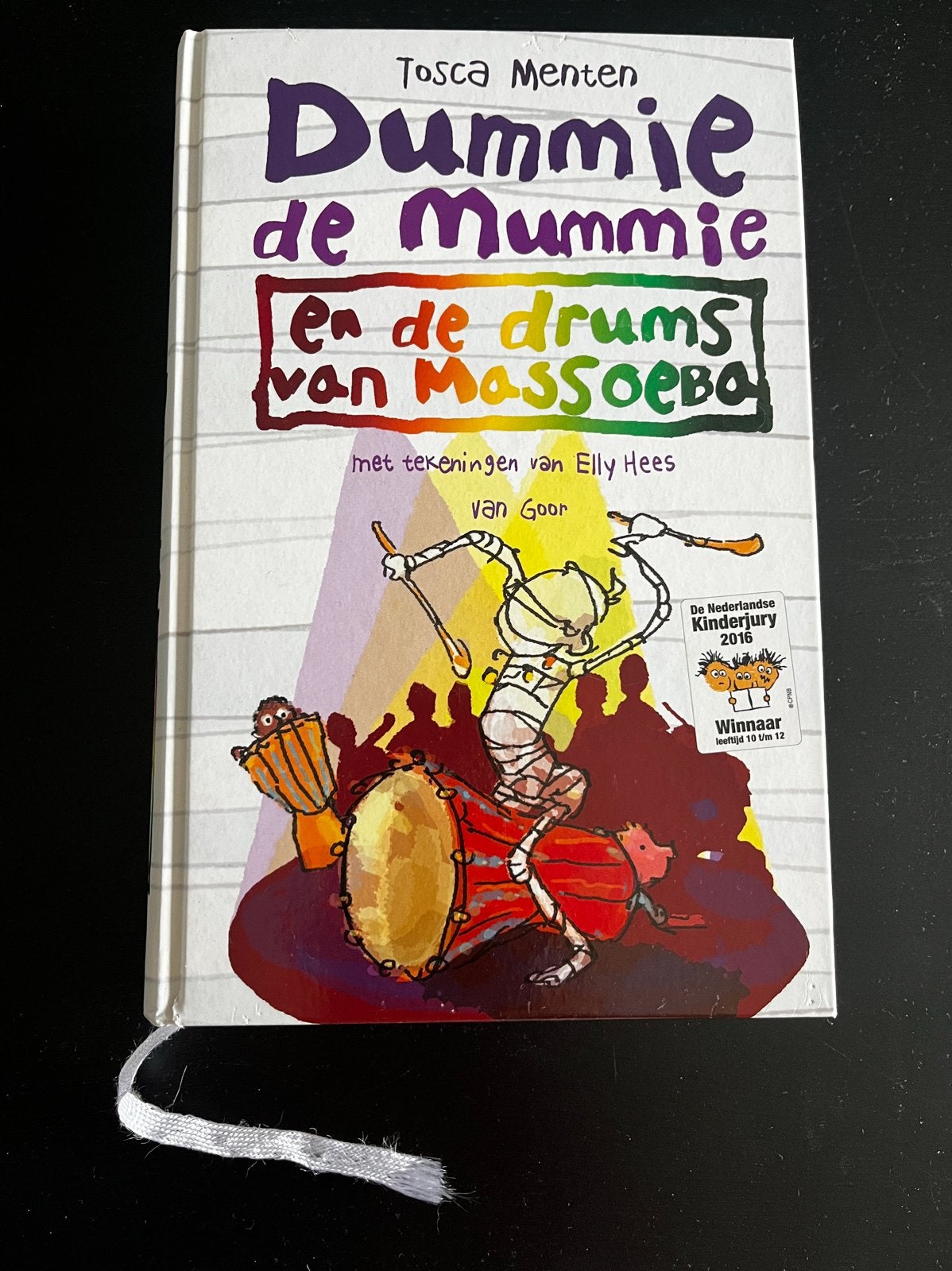 Dummie de Mummie en de drums van Massoeba - Tosca Menten, Ophalen of Verzenden, Nieuw, Fictie algemeen