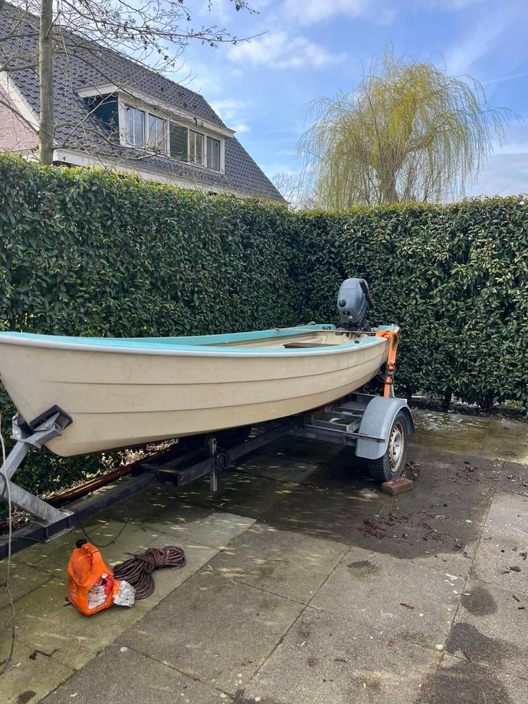 Bootje met 4 pk, Ophalen of Verzenden, Zo goed als nieuw, Overige typen, Motorboot