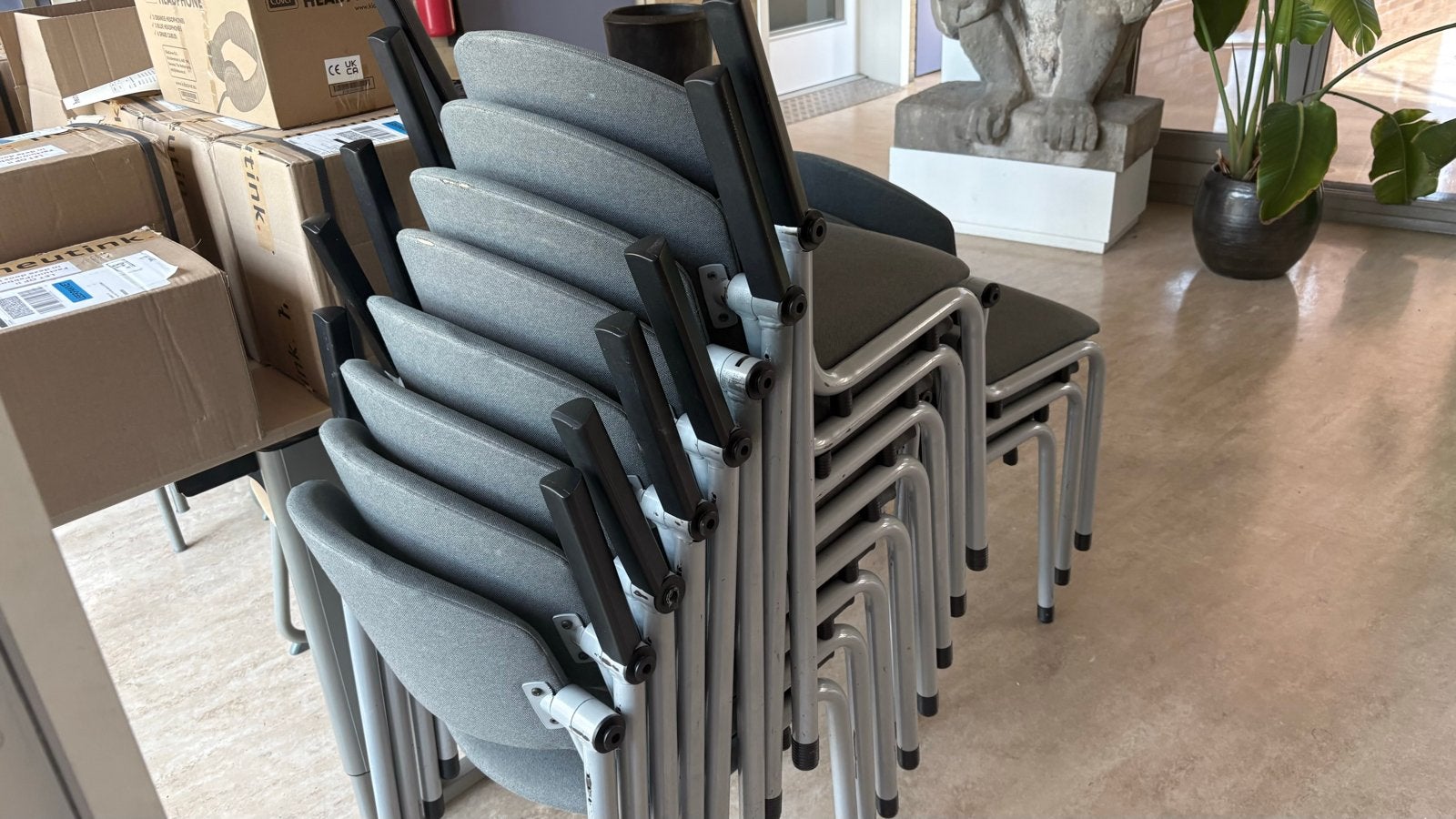Partij stapelbare stoelen - ideaal voor evenementen, Gebruikt, Ophalen of Verzenden, Metaal, Grijs