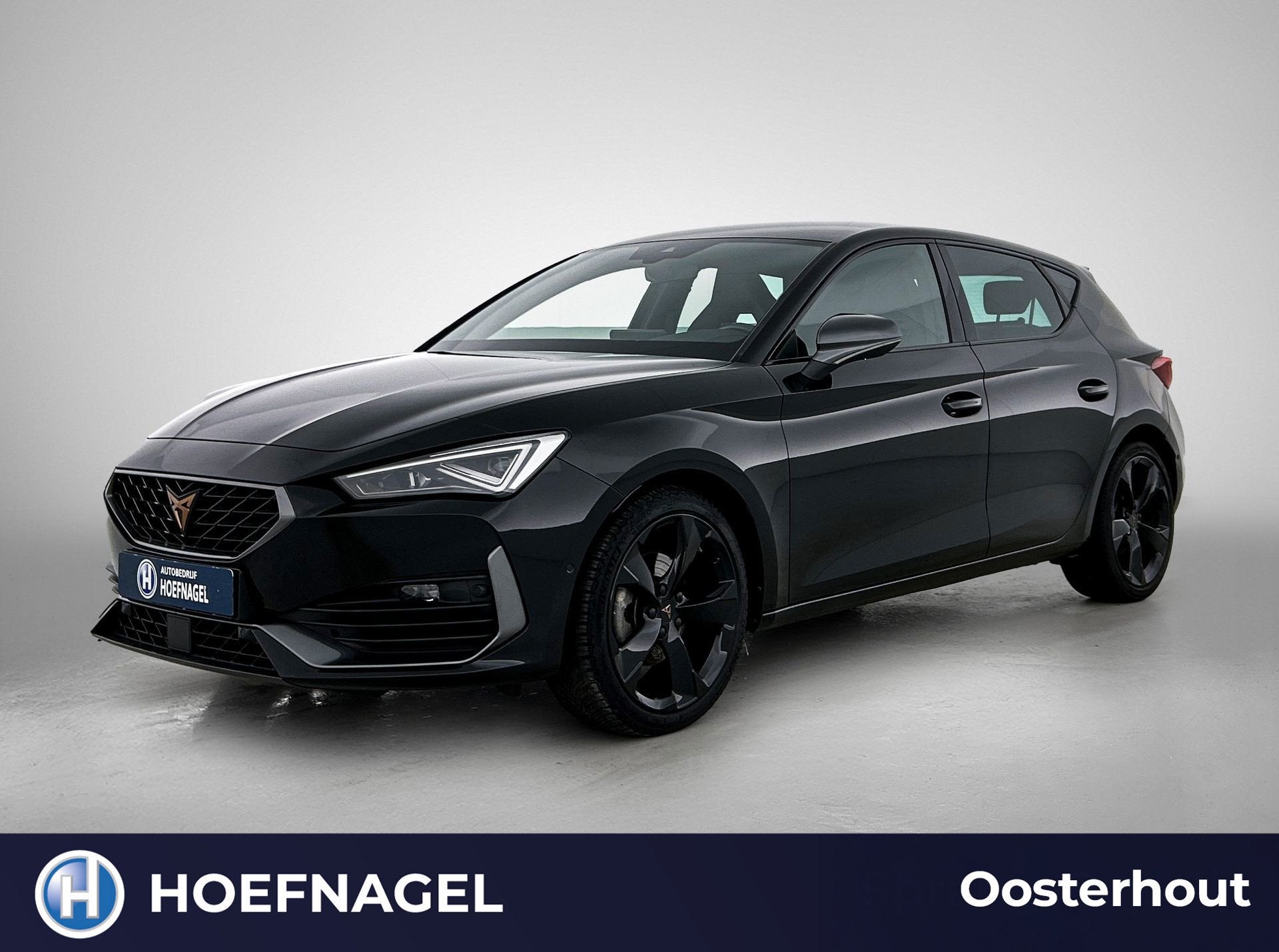 Cupra Leon 1.5 eTSI Business Edition Automaat | Adaptive Cru, Auto's, Cupra, 4 cilinders, 150 pk, Leon, Leder en Stof