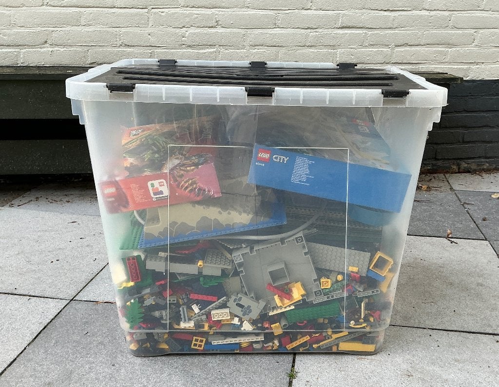 15 kg Lego ongesorteerd in zeer goede staat, Inclusief minifiguren, Gebruikt, Lego, Ophalen of Verzenden