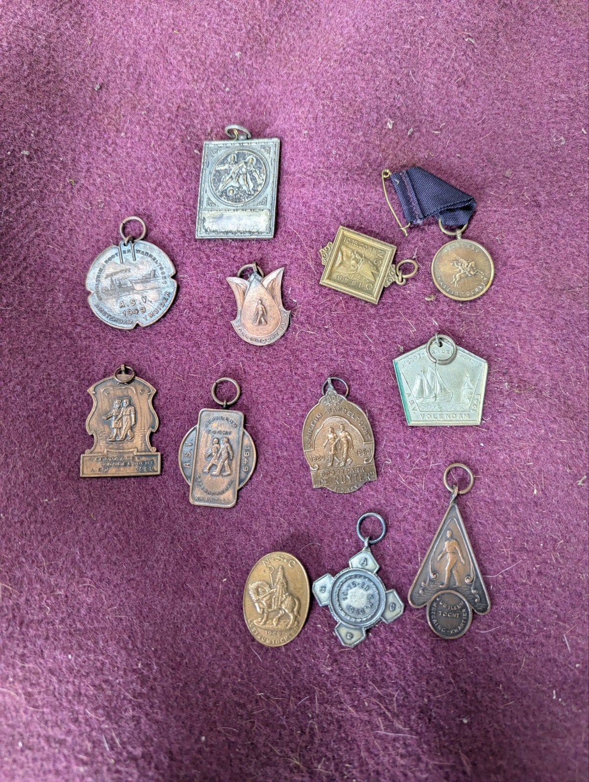 Collectie van 13 Vintage Wandeltocht Medailles, Postzegels en Munten, Ophalen of Verzenden, Overige materialen, Nederland