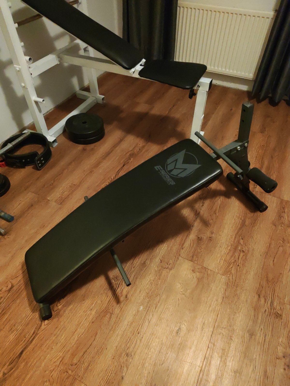 Buikspierbankje voor effectieve thuistraining, Sport en Fitness, Fitnessmaterialen, Ophalen of Verzenden, Gebruikt, Buik, Fitnessbank