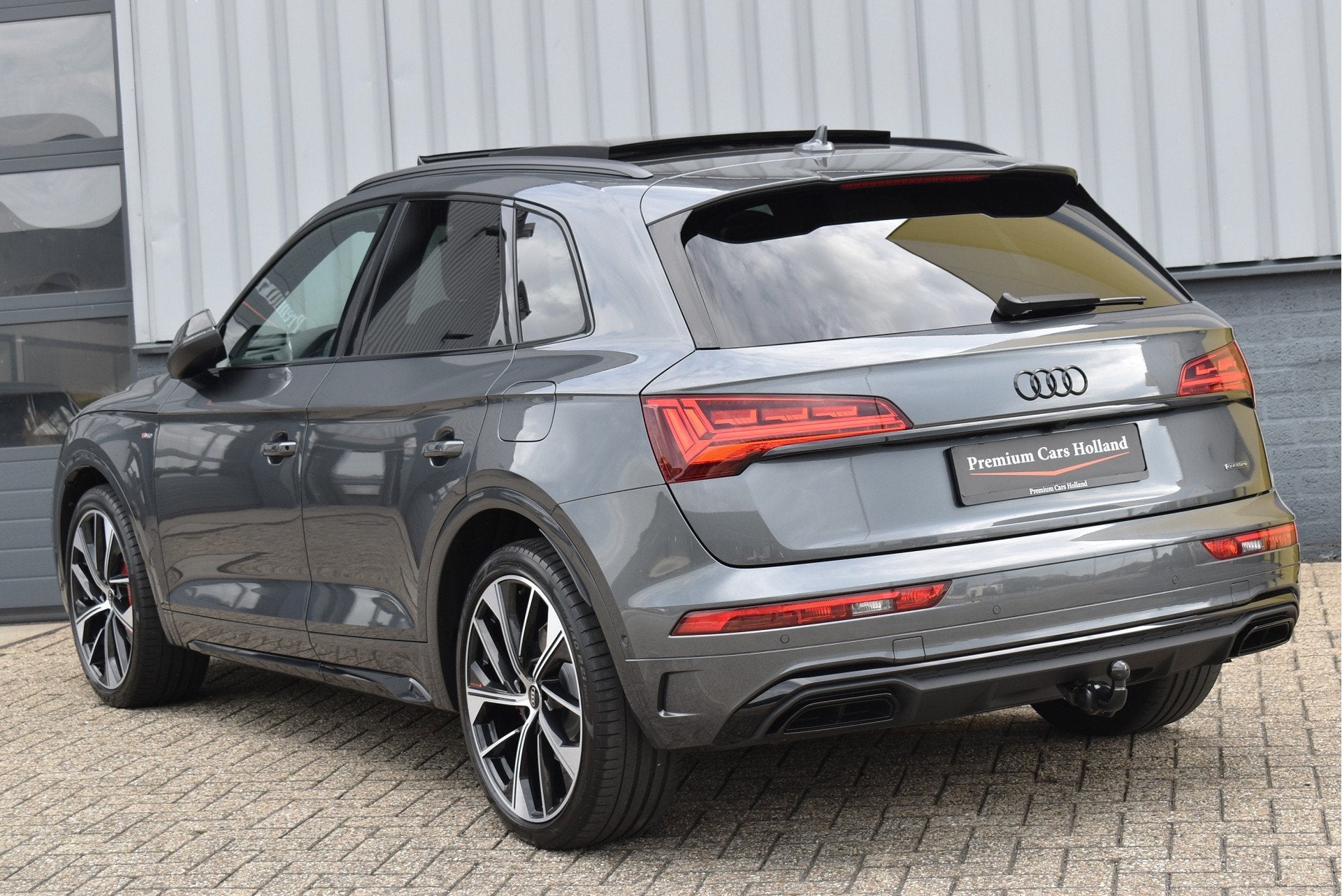 Audi Q5 50 TFSI e S-Line 299 Pk Competition Pano Lucht Carbo, Auto's, Automaat, Dealer onderhouden, Gebruikt, Euro 6