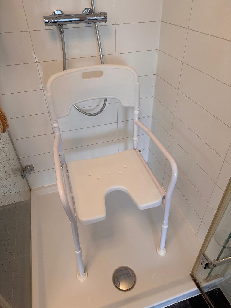 Douchestoel, inklapbaar, Ophalen, Zo goed als nieuw