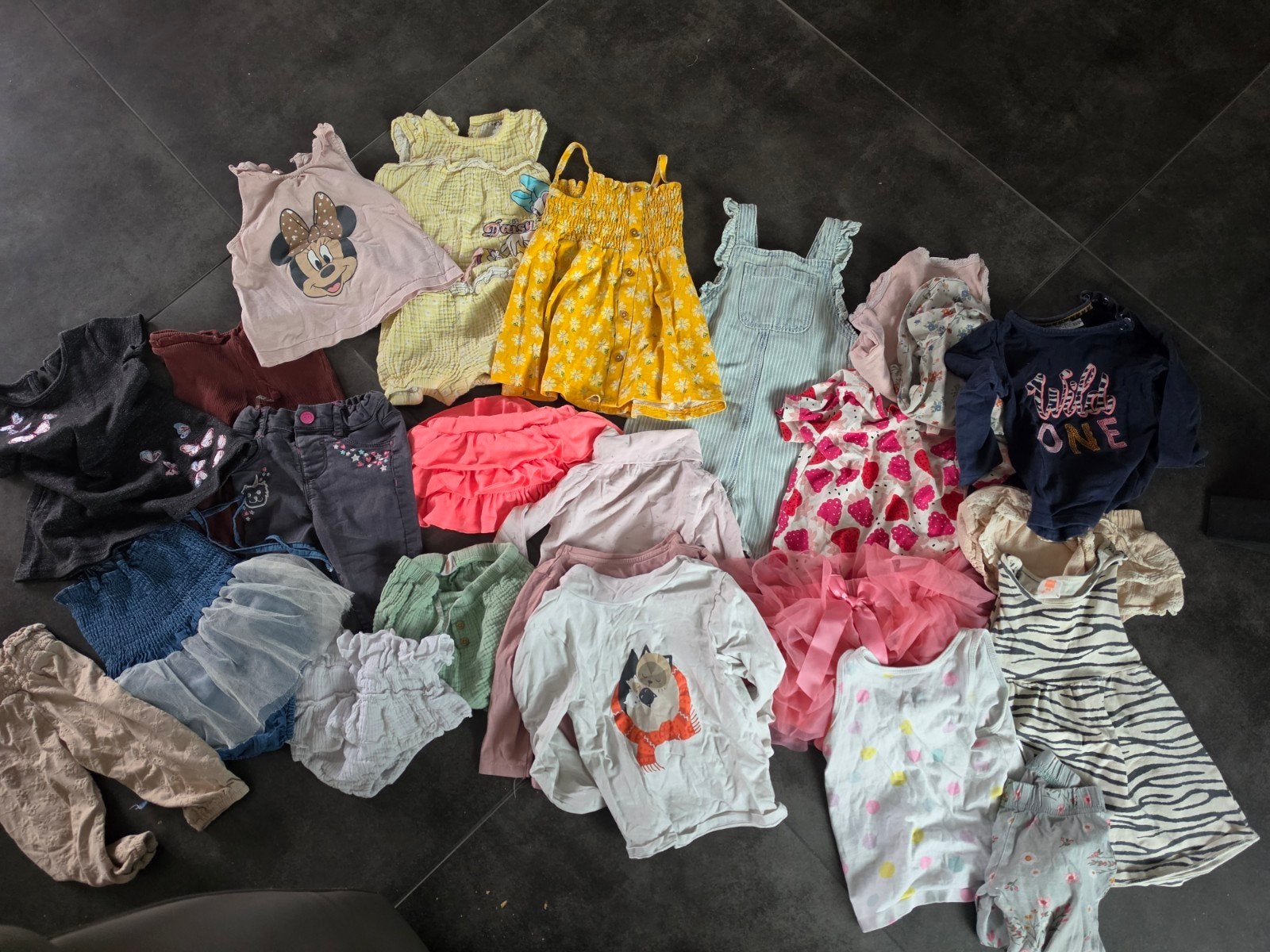 Kledingpakket 80-86 meisjes 25 stuks, Kinderen en Baby's, Babykleding | Baby-kledingpakketten, Ophalen of Verzenden, Zo goed als nieuw