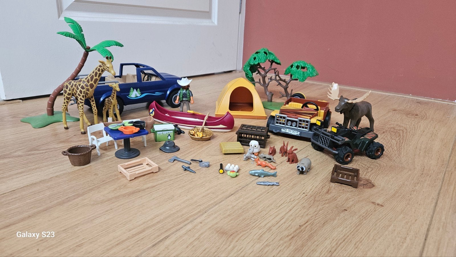 Playmobil Safari & Jungle – Jeeps, giraffen, kano, tent en v, Ophalen of Verzenden, Gebruikt