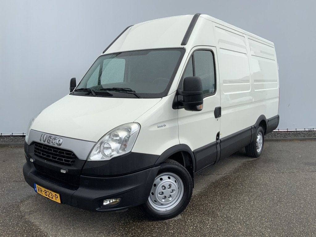 Iveco Daily 35S13V 330 L2 H2 Airco 3 Zits Trekhaak 3500 kg E, 13 km/l, Euro 5, Gebruikt, Iveco