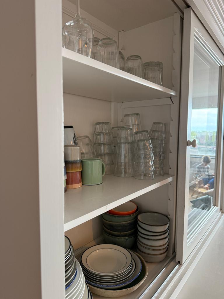 Witte massief houten buffetkast - 2 delen, Huis en Inrichting, Kasten | Buffetkasten, Ophalen, Gebruikt, 200 cm of meer, 150 tot 200 cm