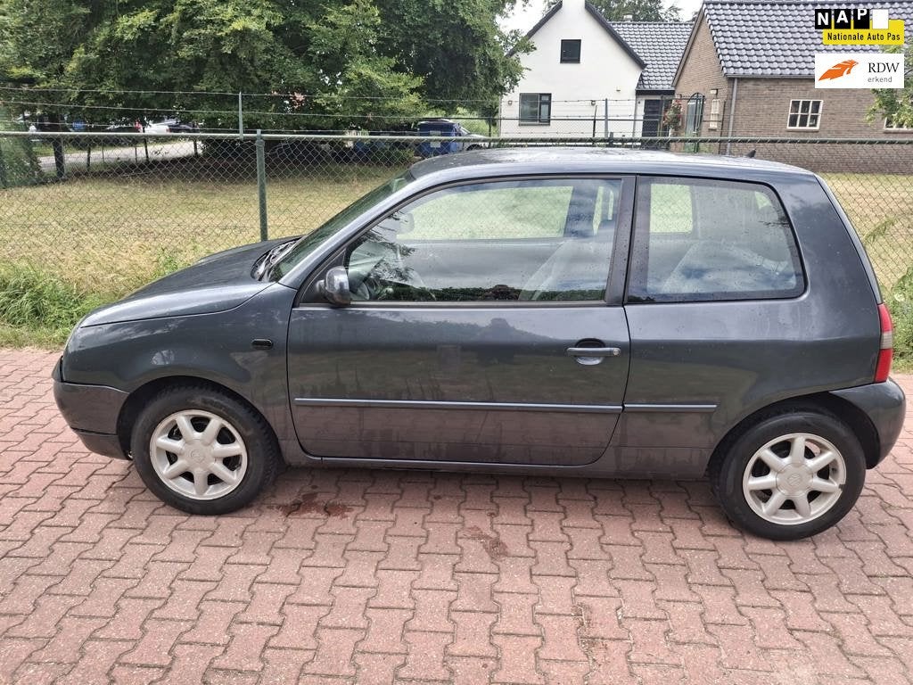 Volkswagen Lupo 1.4 Athene nw apk bij aflevering, Auto's, Volkswagen, Voorwielaandrijving, 450 kg, Gebruikt, 31 €/maand