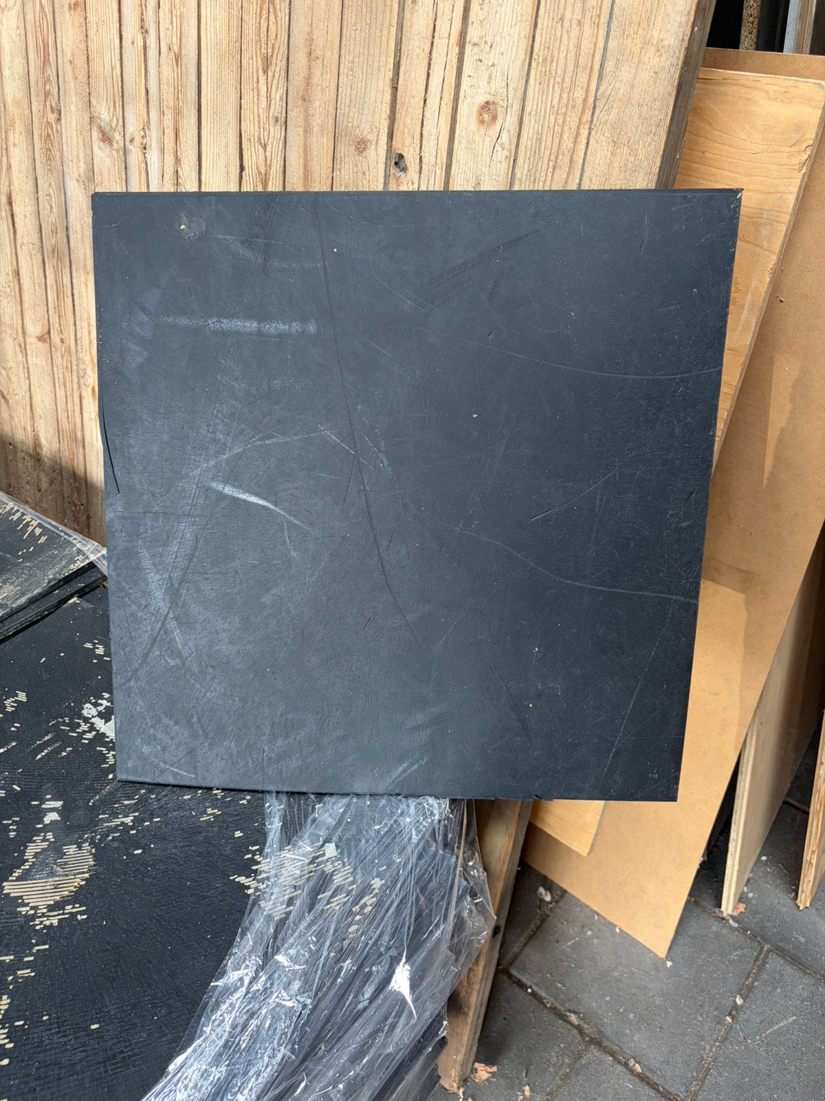 Rubber vloertegels 50x50cm geluidsisolerend, Ophalen, Gebruikt, 40 tot 60 cm, 10 m² of meer