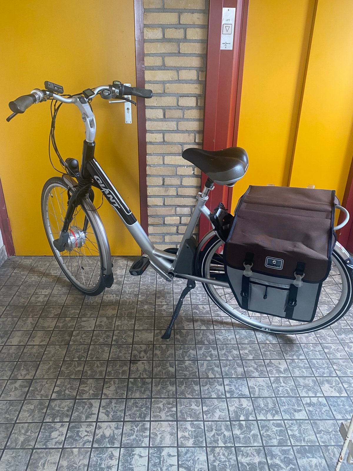 Giant twist electrische fiets, Ophalen, Gebruikt, Versnellingen