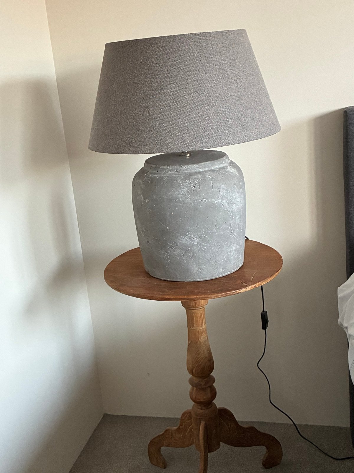 2 Grote Taupe Kleurige Tafellampen, Ophalen, Gebruikt, Keramiek, Met kap