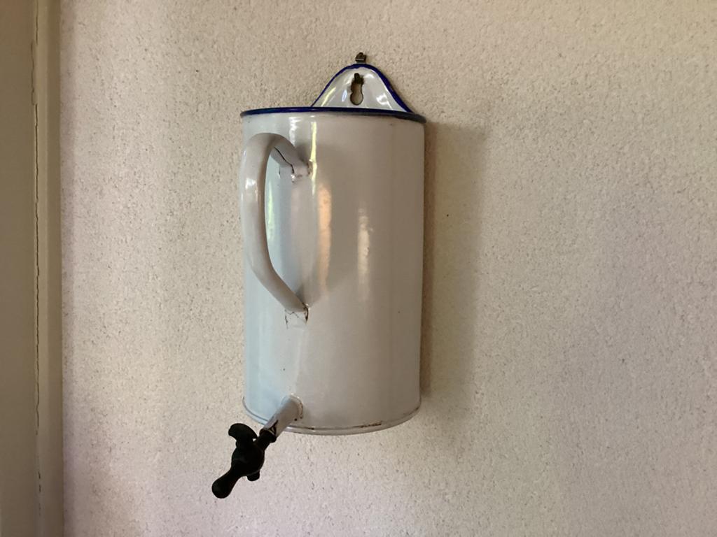 Emaille Wand-Water-Fontijn met Kraan., Ophalen of Verzenden
