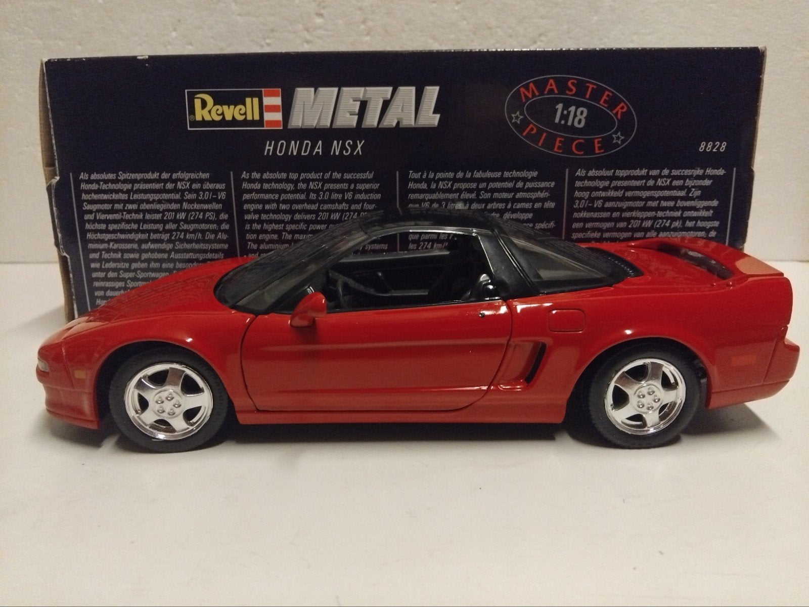 Honda NSX Coupe rood Revell metal 1:18 KRD, Hobby en Vrije tijd, Modelauto's | 1:18, Ophalen of Verzenden, Zo goed als nieuw, Auto