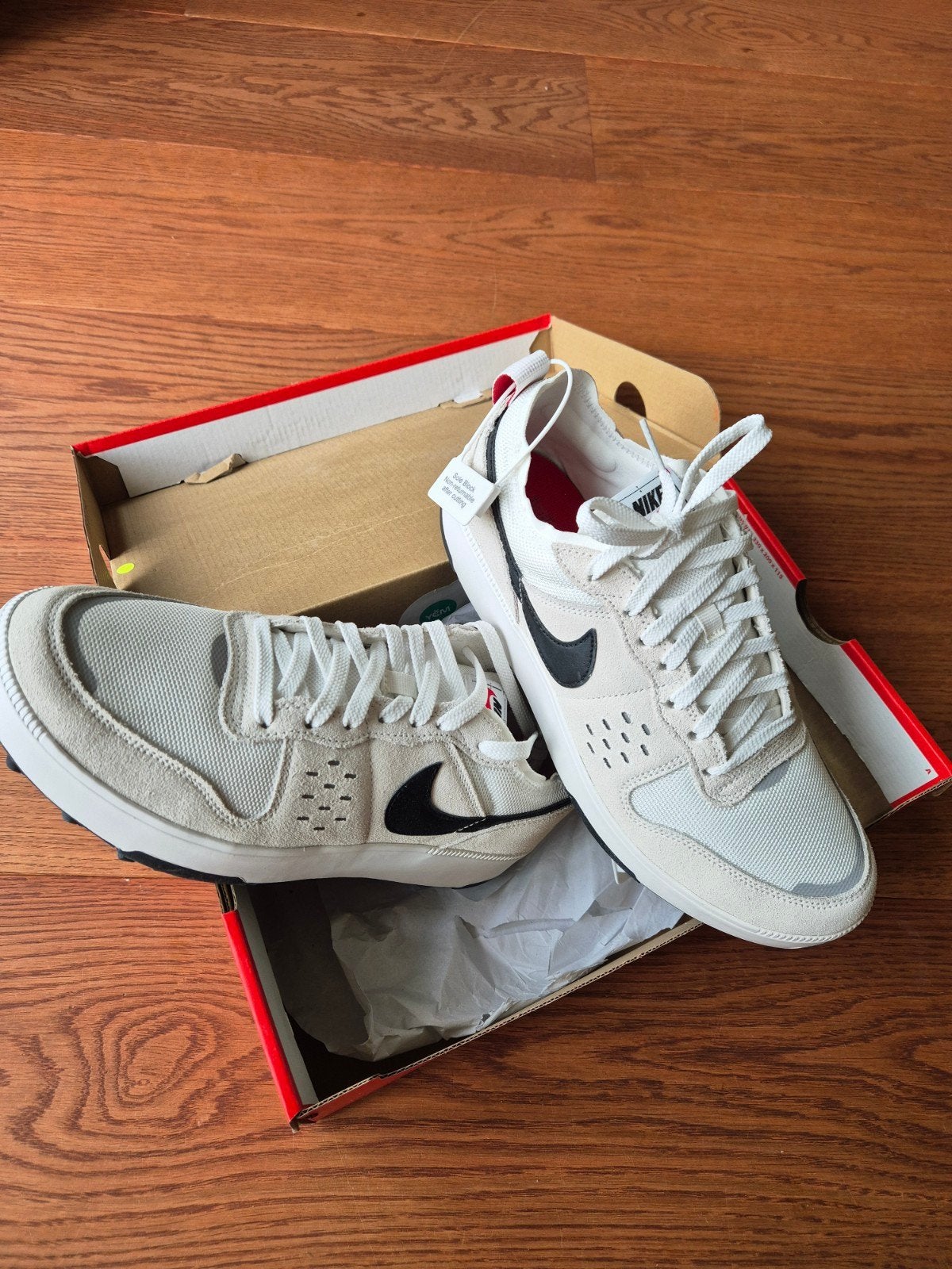 Nike C1TY Sneakers - Maat 43 (valt krap) - Nieuw in doos, Wit, Nike, Nieuw, Ophalen of Verzenden